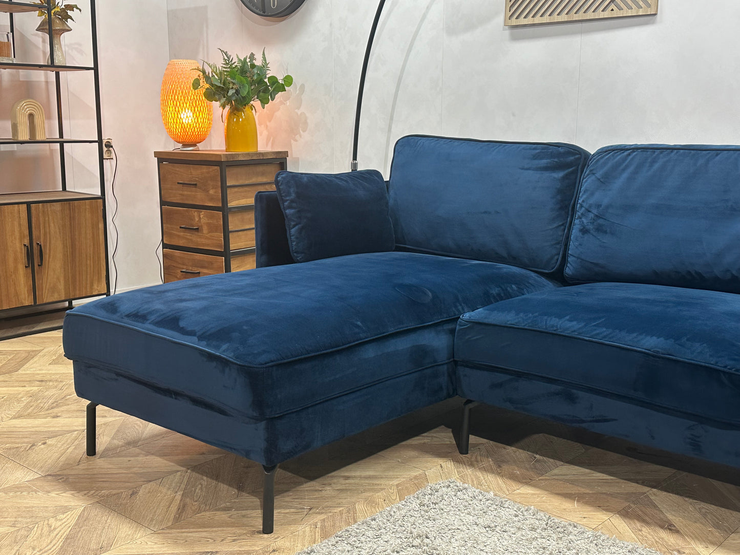 Blauwe Velvet Hoekbank ~ Losse Kussens Met Afneembare Hoezen
