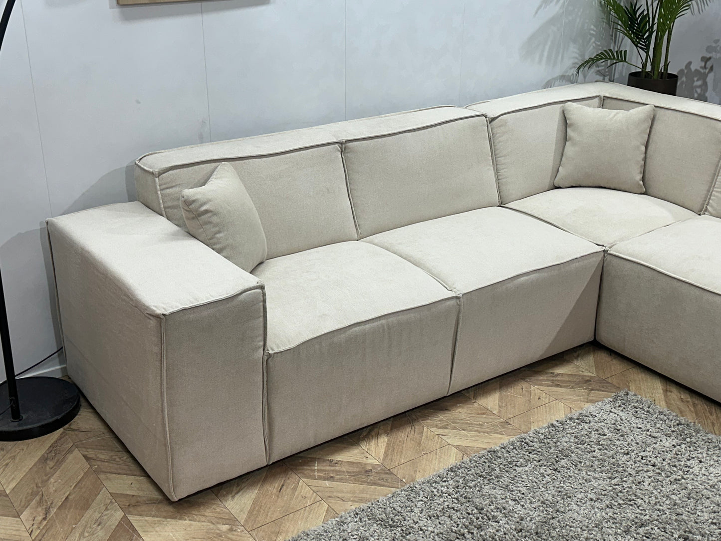 !Showroommodel! Crème Suède Stoffen Hoekbank