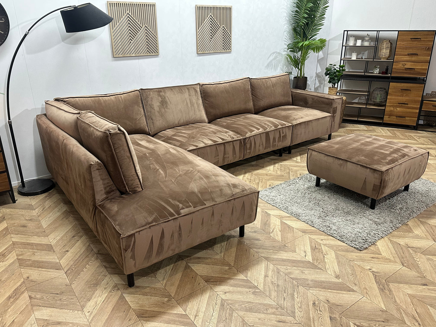 Bruine Ruime Velvet Hoekbank Inc Hocker ~ Losse Rugkussens Met Afneembare Hoezen
