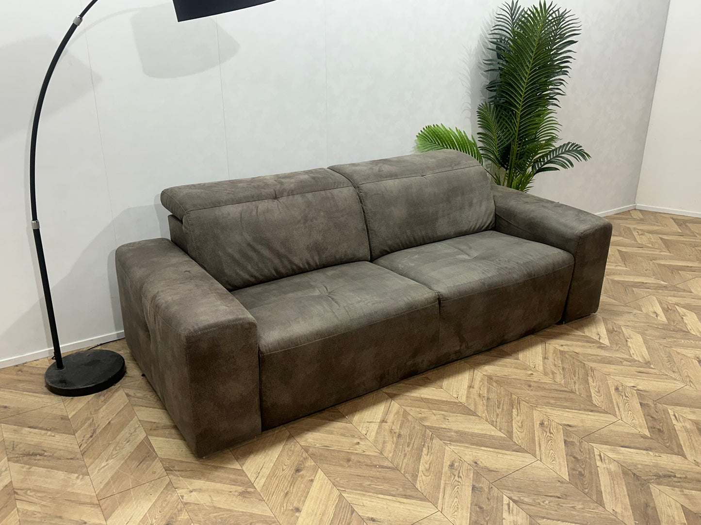 Antraciet Suède Lederen 2.5-Zits Bank ~ Verstelbare Hoofdsteunen ~ Nieuwstaat