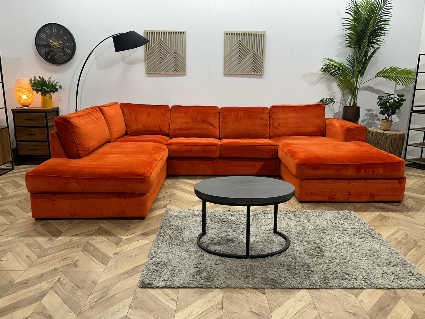 Oranje/Rode Velvet U Bank ~ Losse Kussens Met Afneembare Hoezen