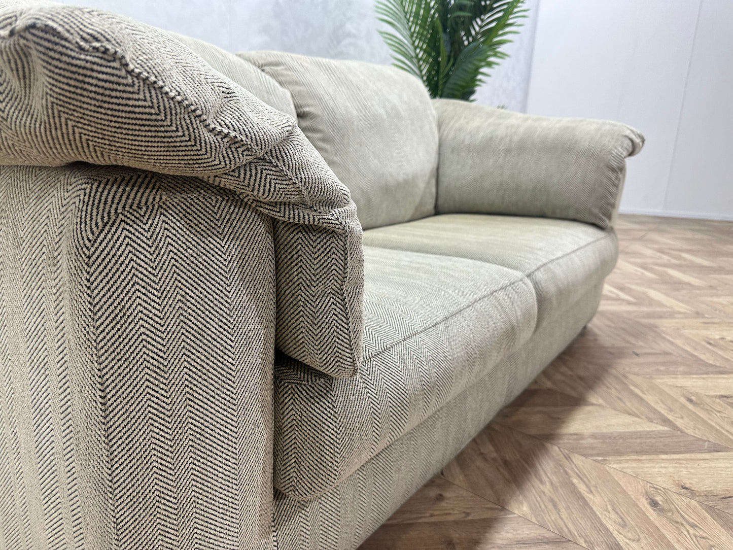 Crème 2-Zits Bank ~ Losse Kussens Met Afneembare Hoezen