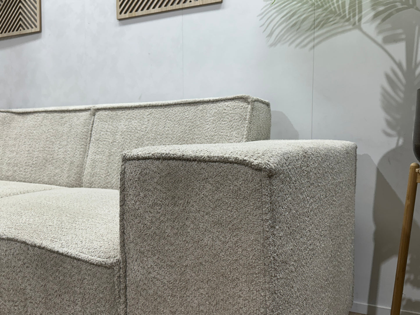 !Showroommodel! Witte Bouclé Stoffen Hoekbank