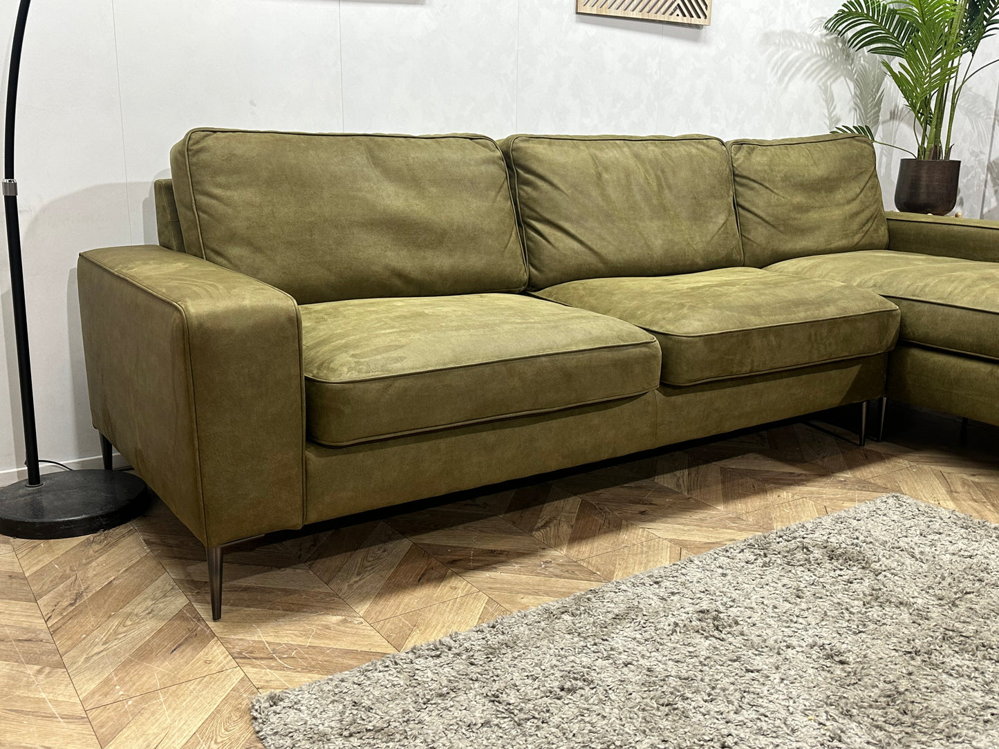 Donker Groene Suède Stoffen Hoekbank ~ Losse Kussens Met Afneembare Hoezen