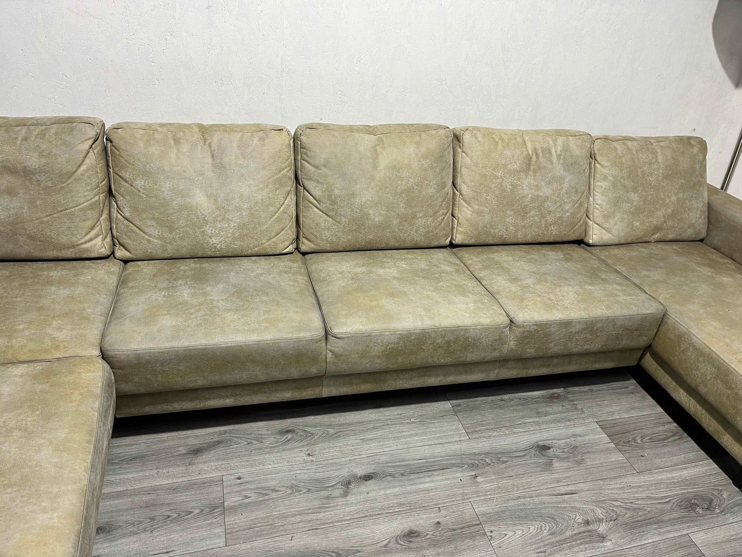 Ruime Beige U Bank