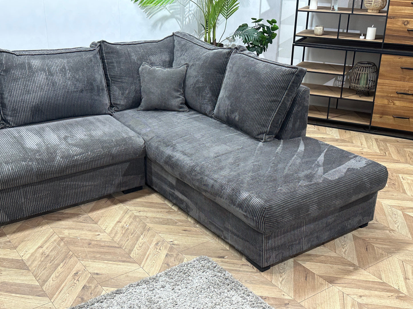 Grijze Ribstof U Bank ~ Losse Rugkussens Met Afneembare Hoezen