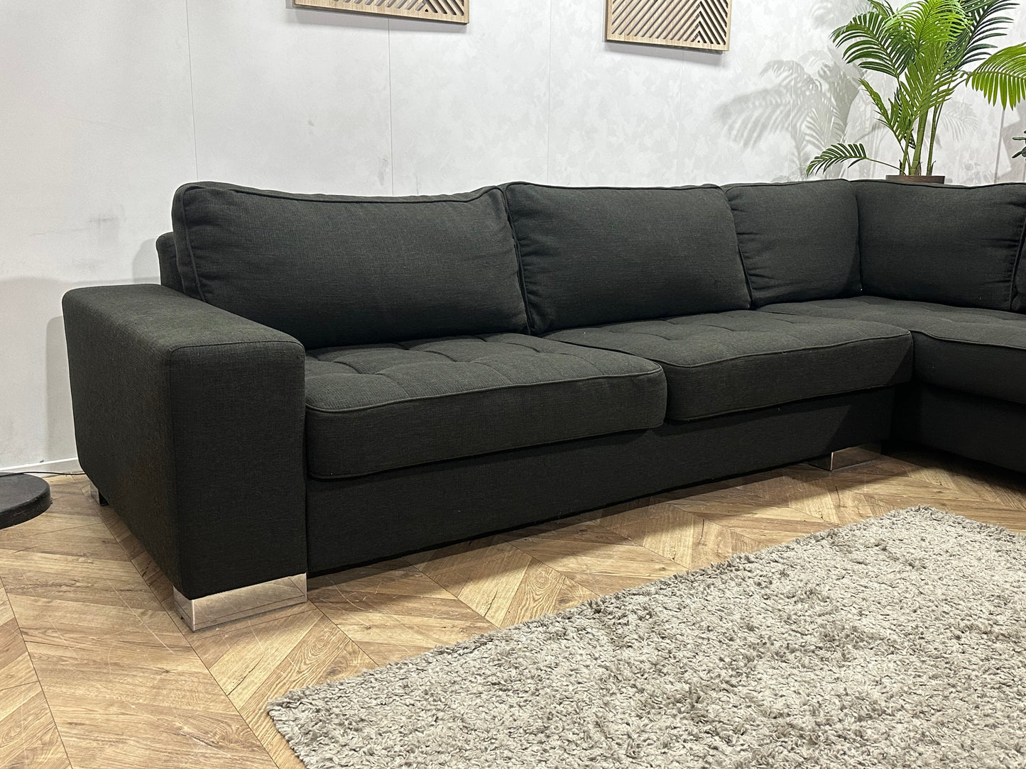 Zwarte Hoekbank ~ Losse Kussens Met Afneembare Hoezen