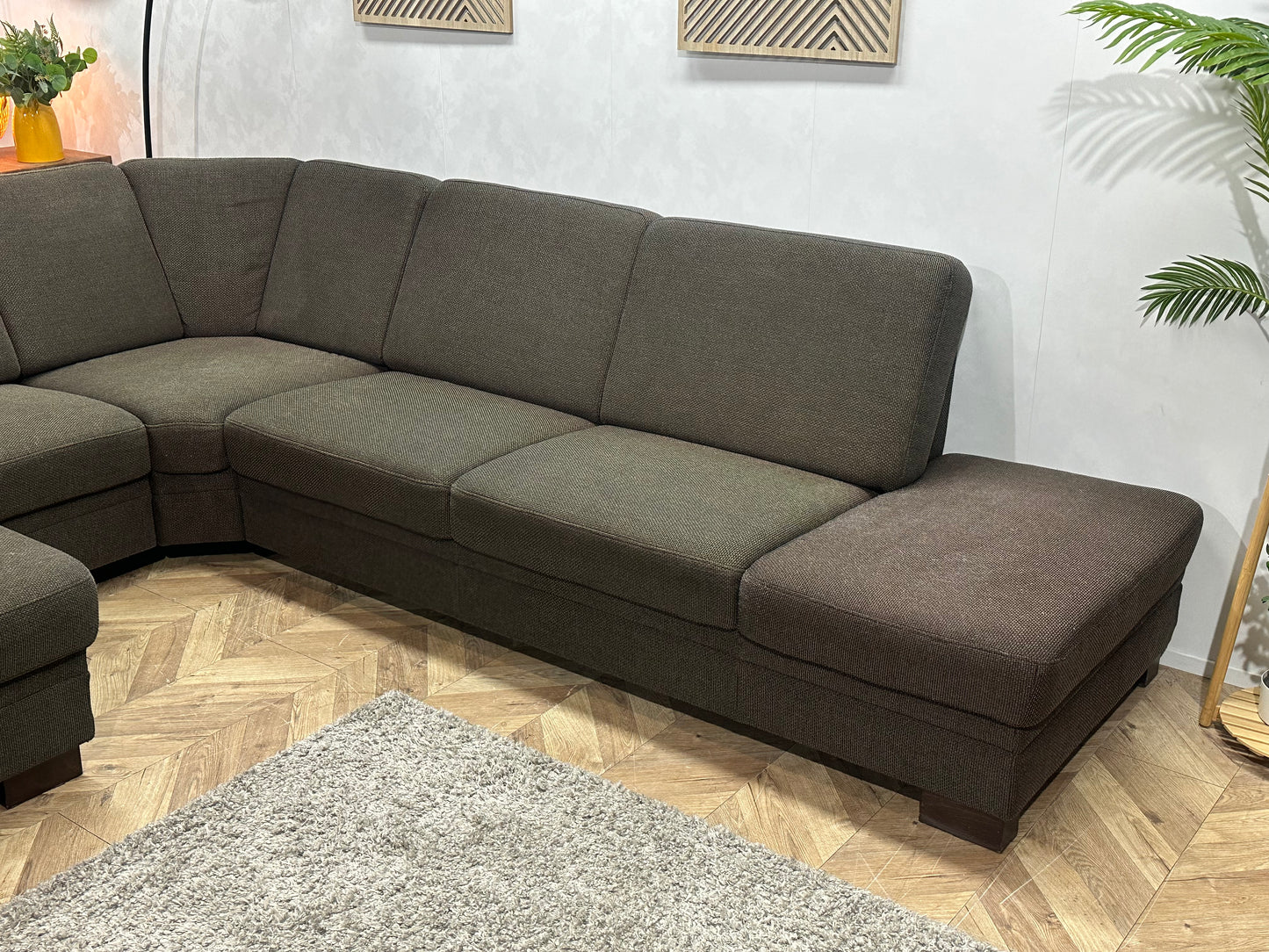 Bruine U Bank ~ Vaste Kussens