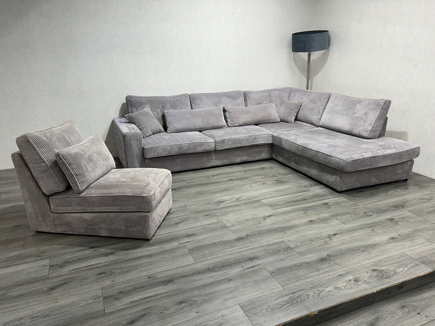 Licht Grijze Ribstof Hoekbank Inc. Fauteuil ~ Losse Kussens Met Afneembare Hoezen