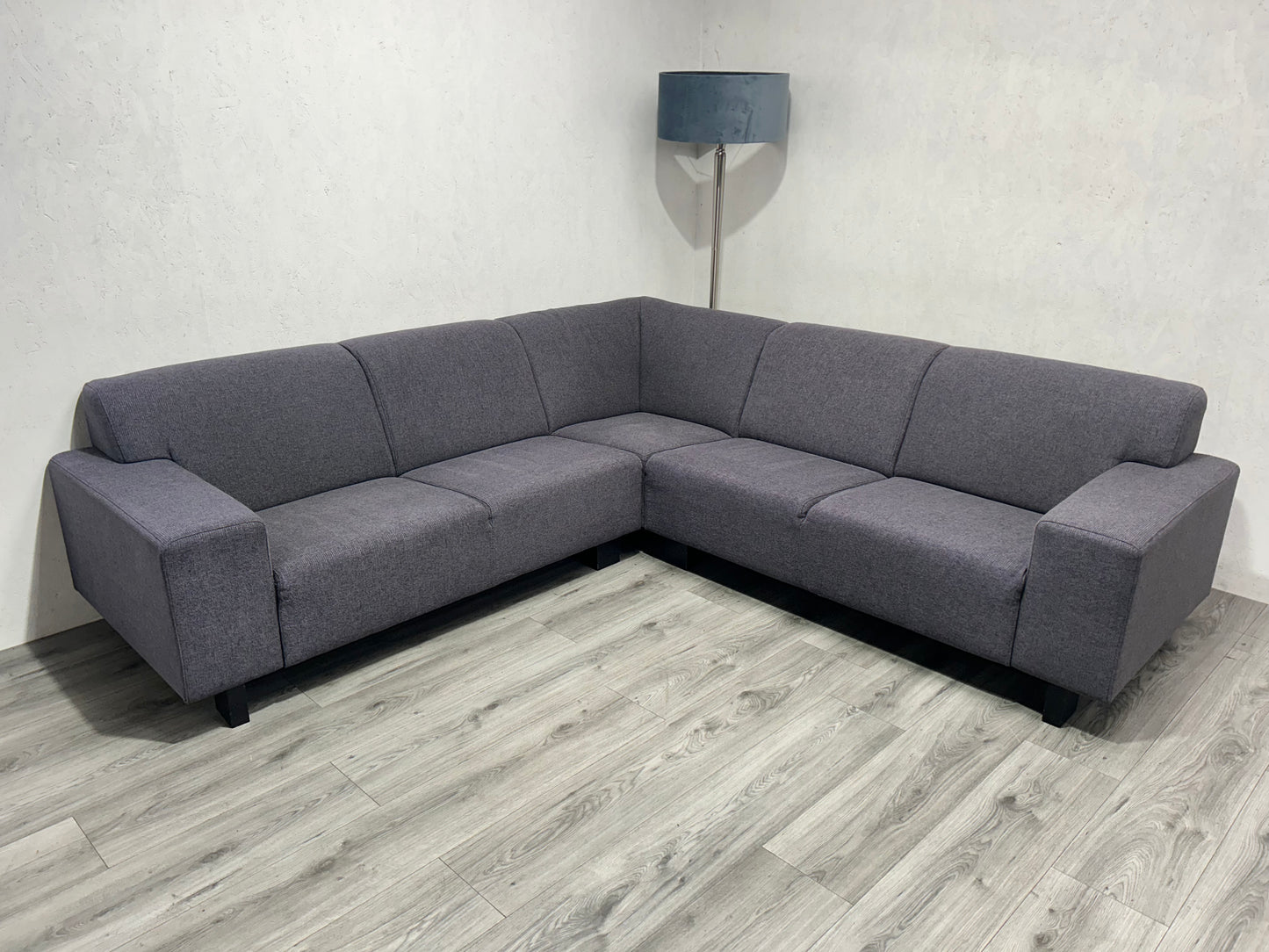 Grijze Hoekbank ~ Vaste Kussens