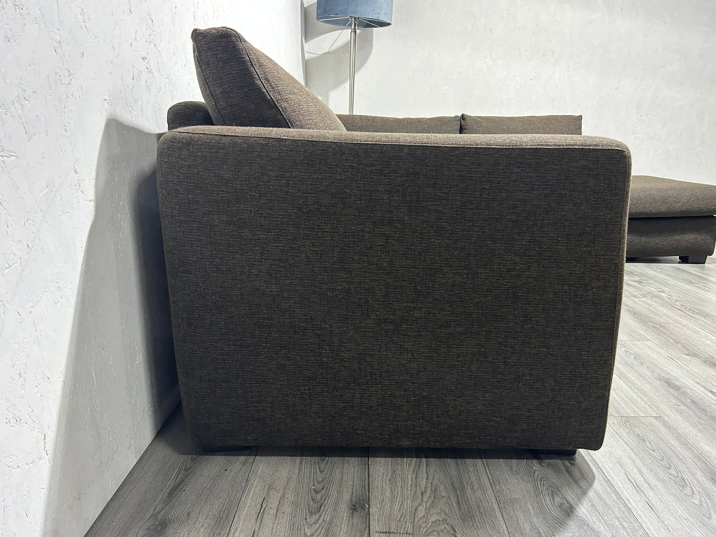 Bruine Hoekbank ~ Losse Rugkussens Met Afneembare Hoezen