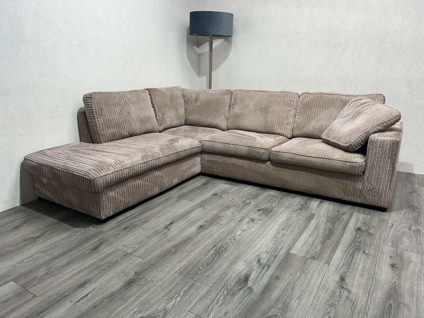 Beige Ribstof Hoekbank ~ Nieuwstaat