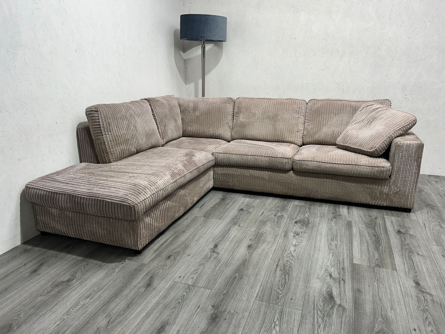 Beige Ribstof Hoekbank ~ Nieuwstaat