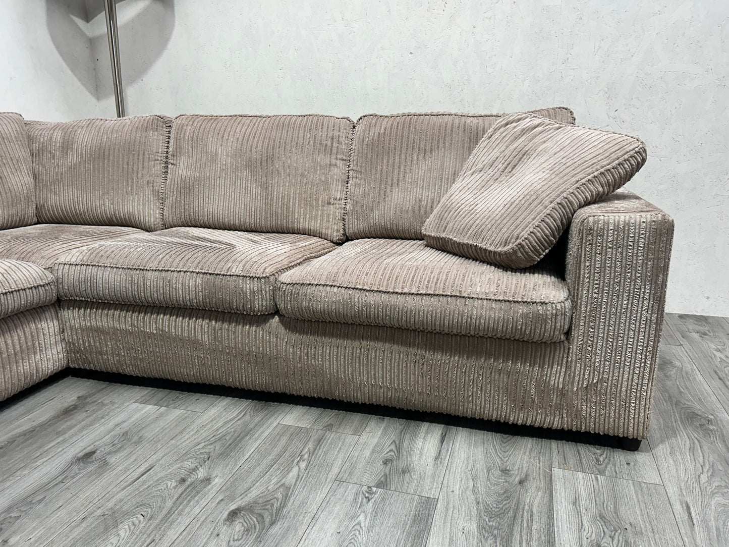 Beige Ribstof Hoekbank ~ Nieuwstaat