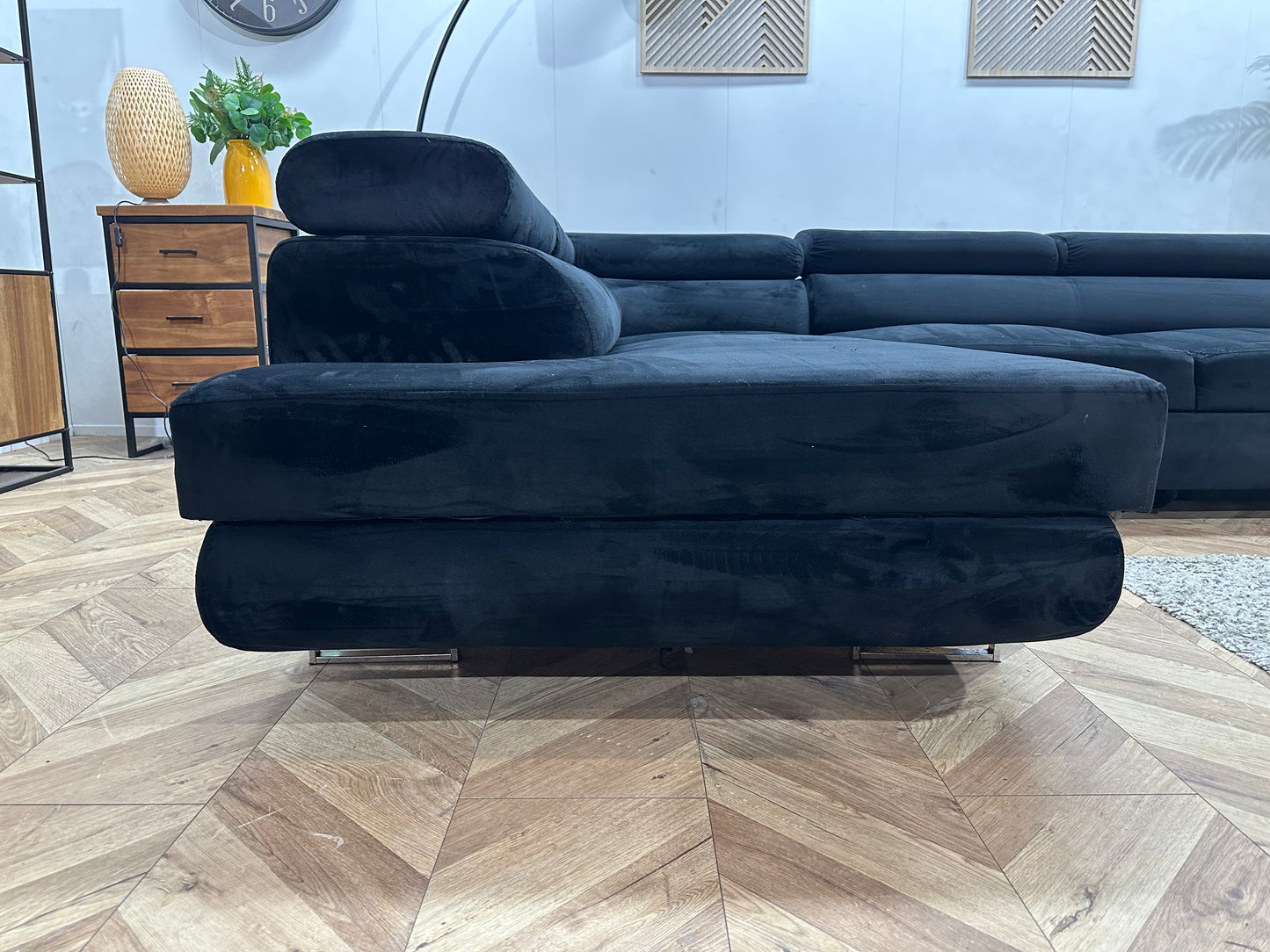 Zwarte Velvet Hoekbank ~ Slaapfunctie ~ Verstelbare Hoofdsteunen