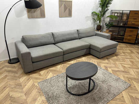 Ruime Grijze Hoekbank ~ Losse Kussens Met Afneembare Hoezen