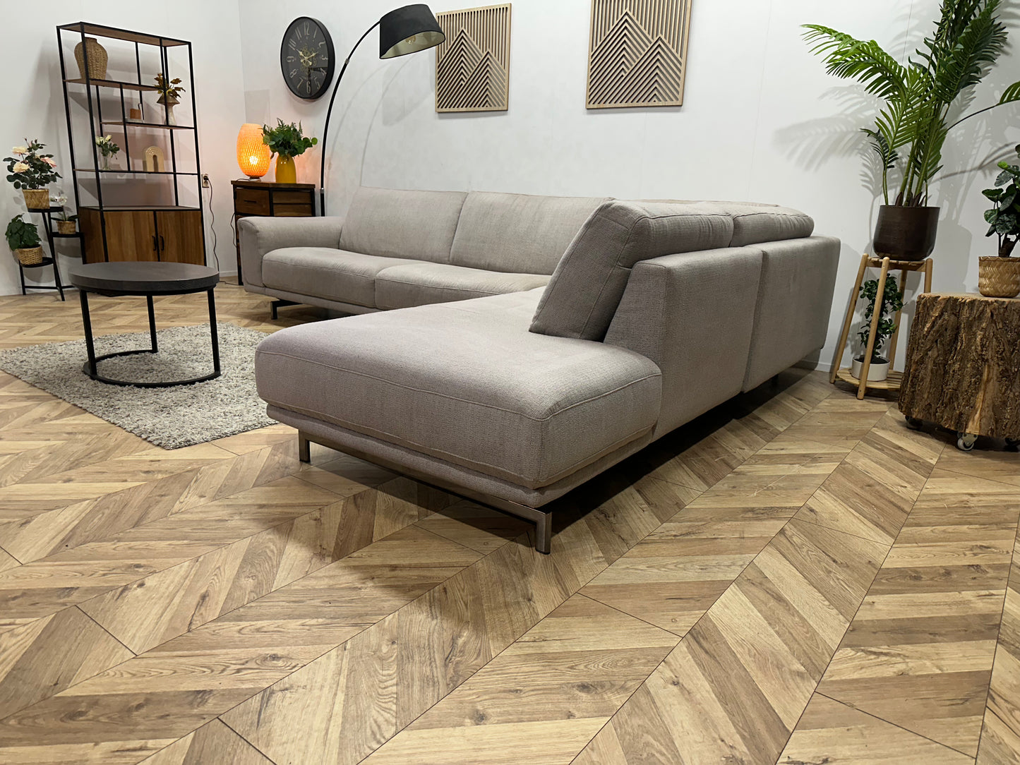 Natuzzi Ruime Licht Grijze Hoekbank ~ Vaste Kussens