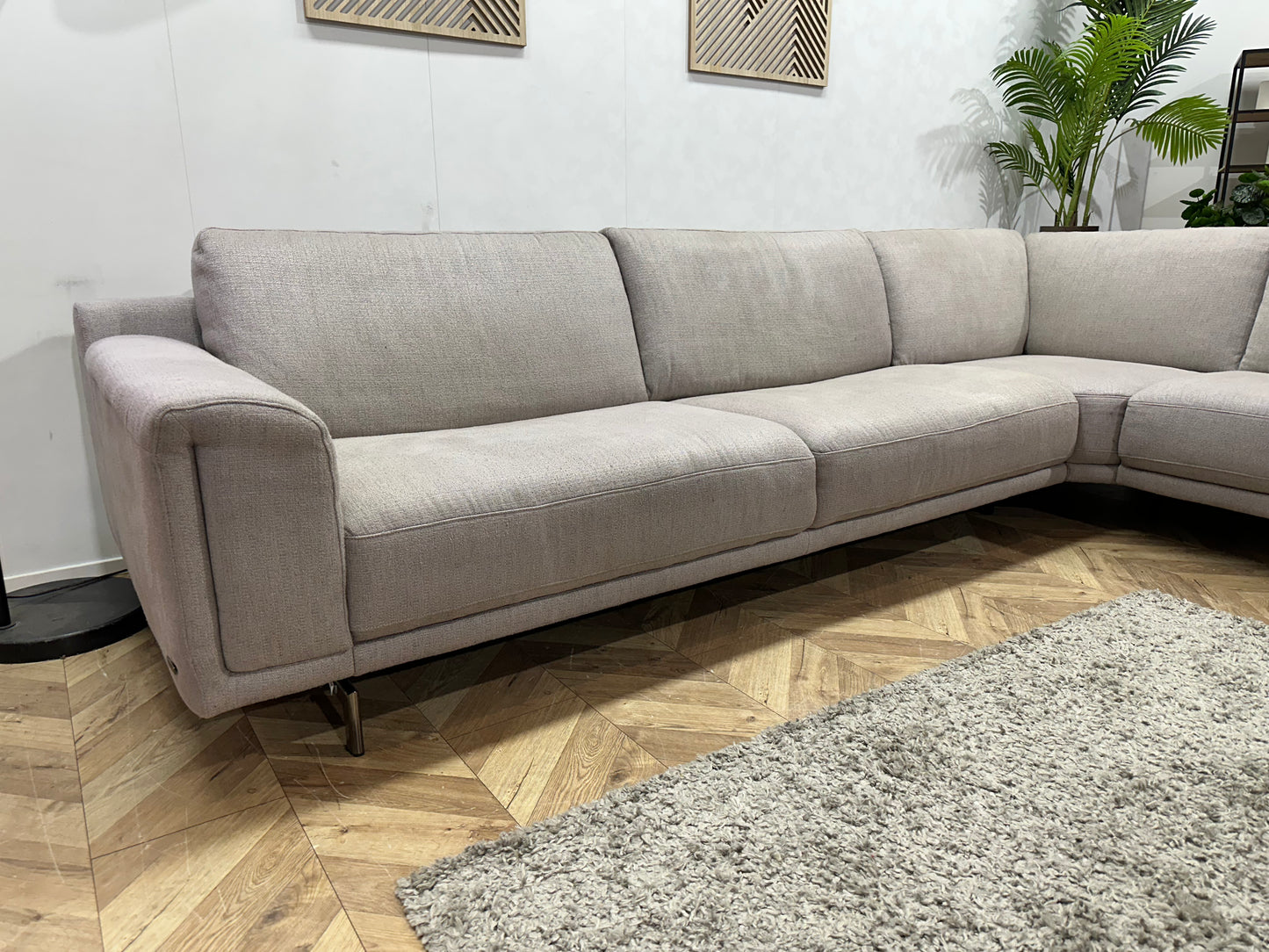 Natuzzi Ruime Licht Grijze Hoekbank ~ Vaste Kussens