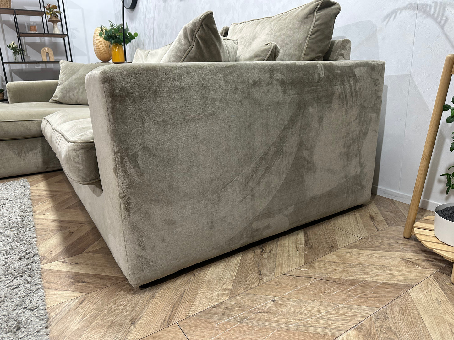 Beige Velvet Hoekbank ~ Losse Kussens Met Afneembare Hoezen