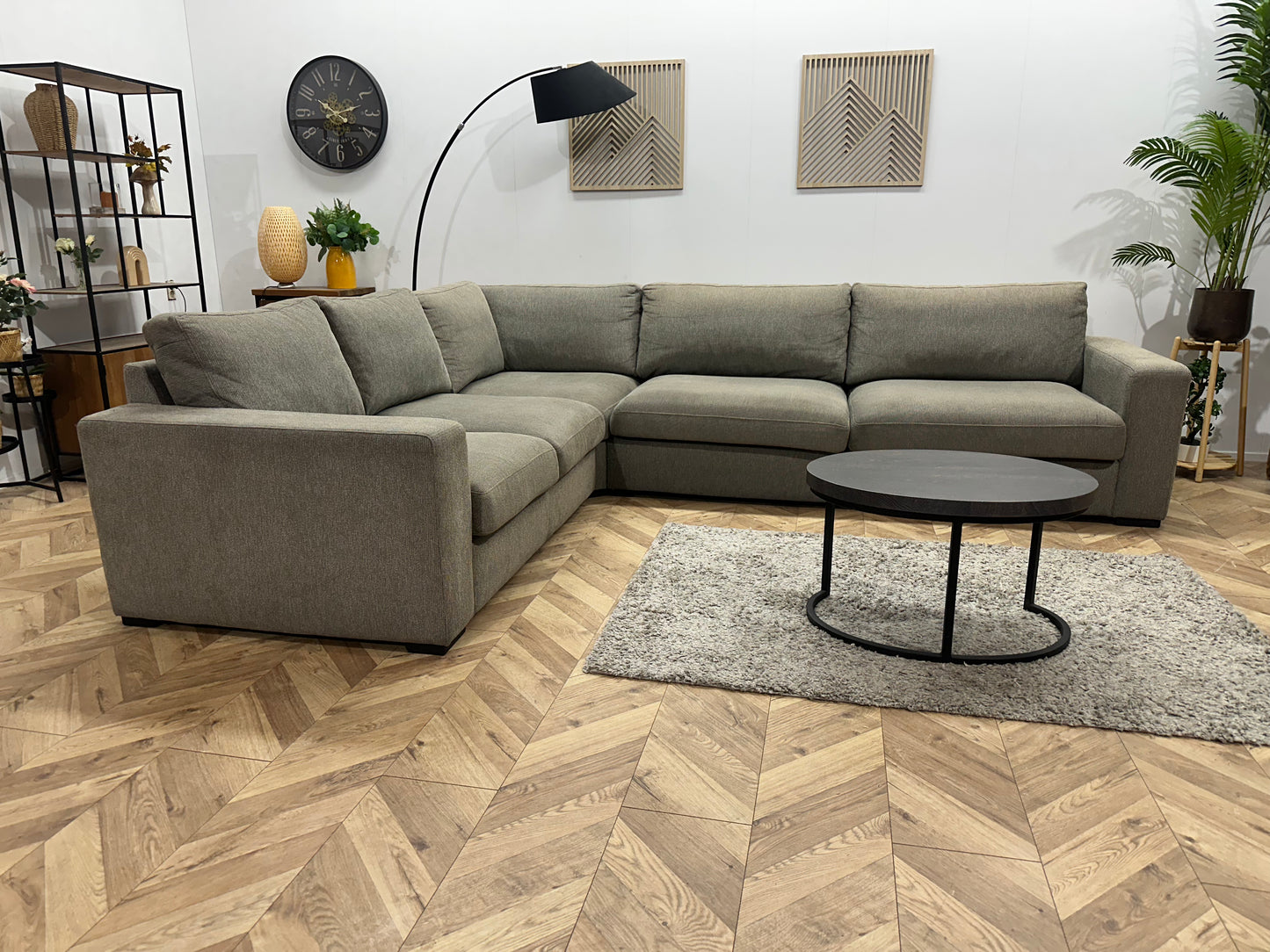 UrbanSofa Ruime Grijze Hoekbank ~ Losse Kussens Met Afneembare Hoezen