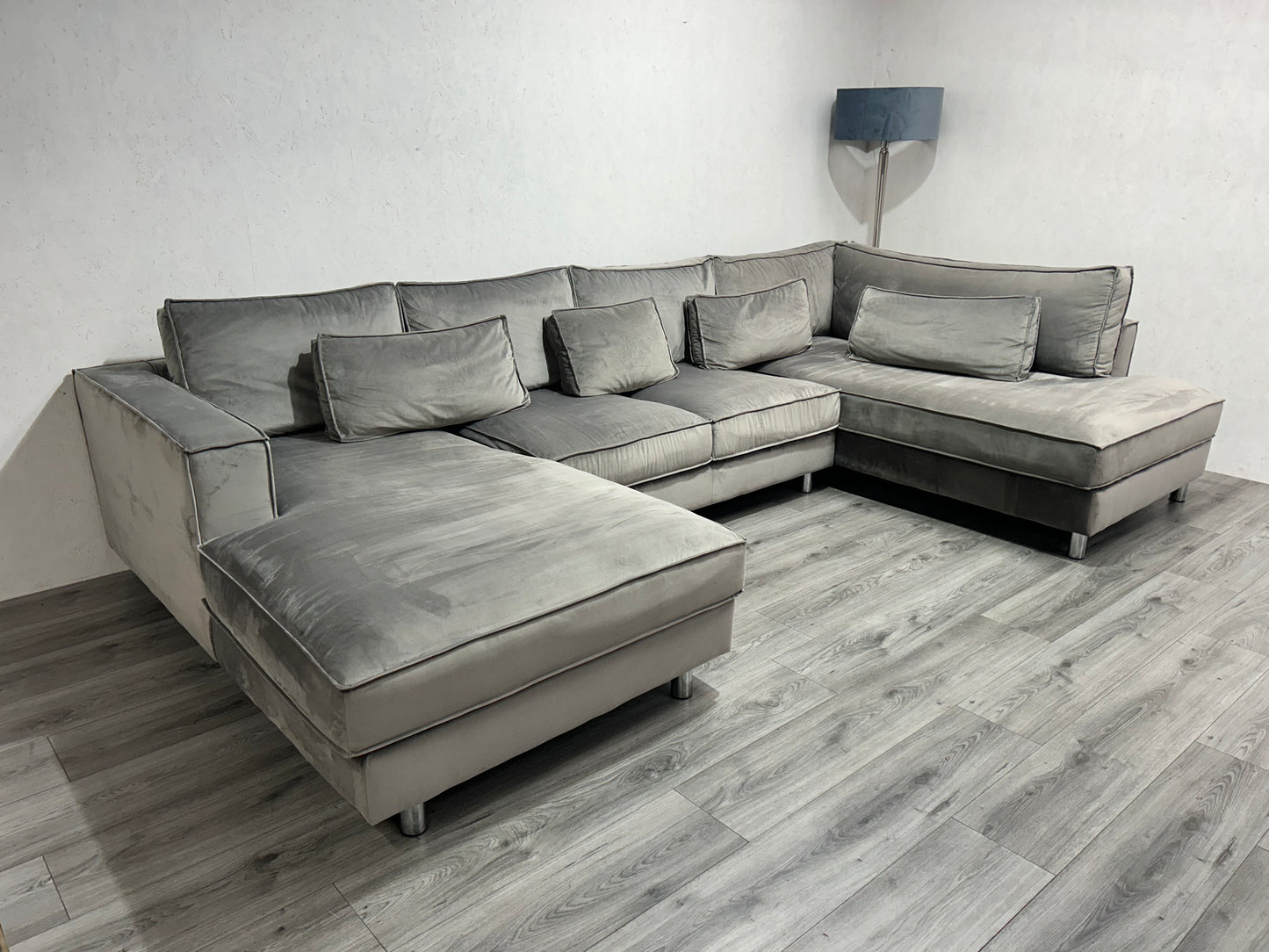 !Showroom model! Licht Grijze Velvet U bank