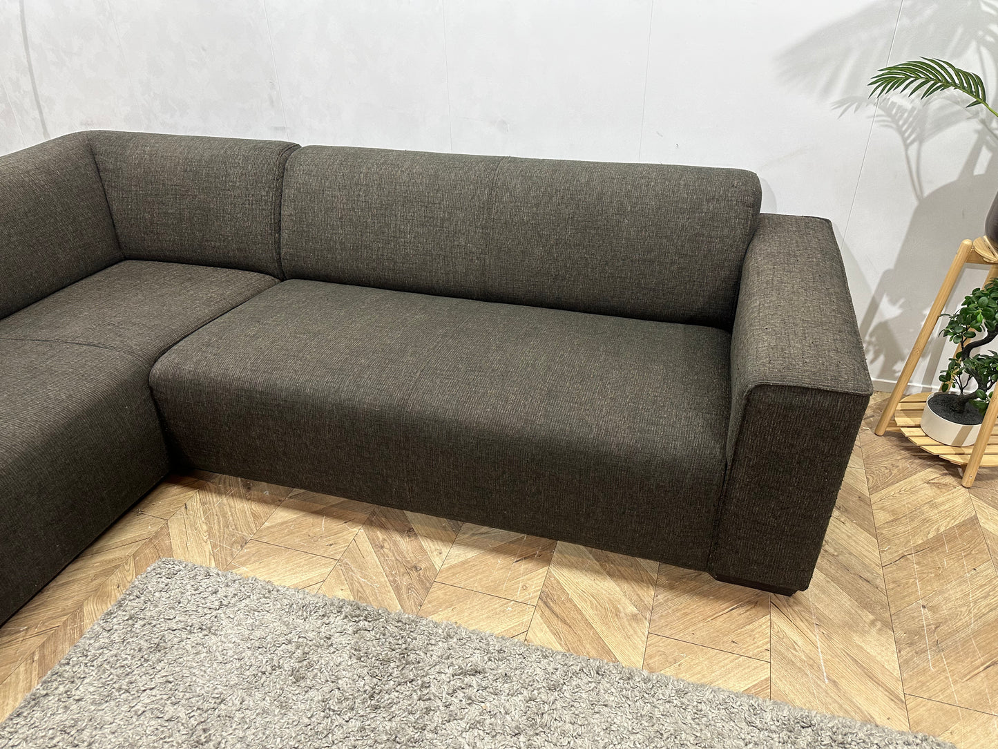 Bruine Hoekbank Inc. Hocker ~ Vaste Kussens