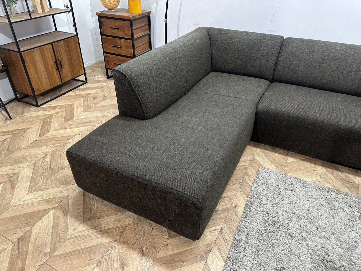 Bruine Hoekbank Inc. Hocker ~ Vaste Kussens