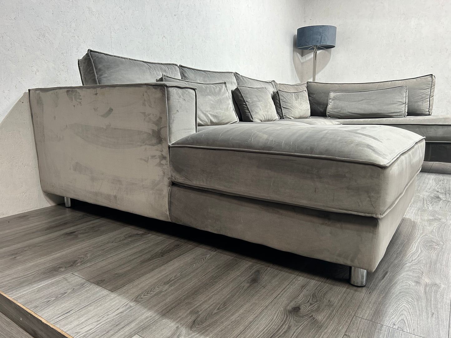 !Showroom model! Licht Grijze Velvet U bank