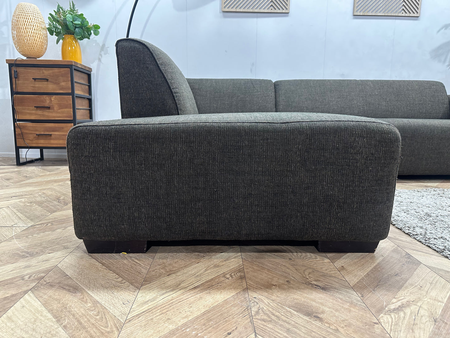 Bruine Hoekbank Inc. Hocker ~ Vaste Kussens