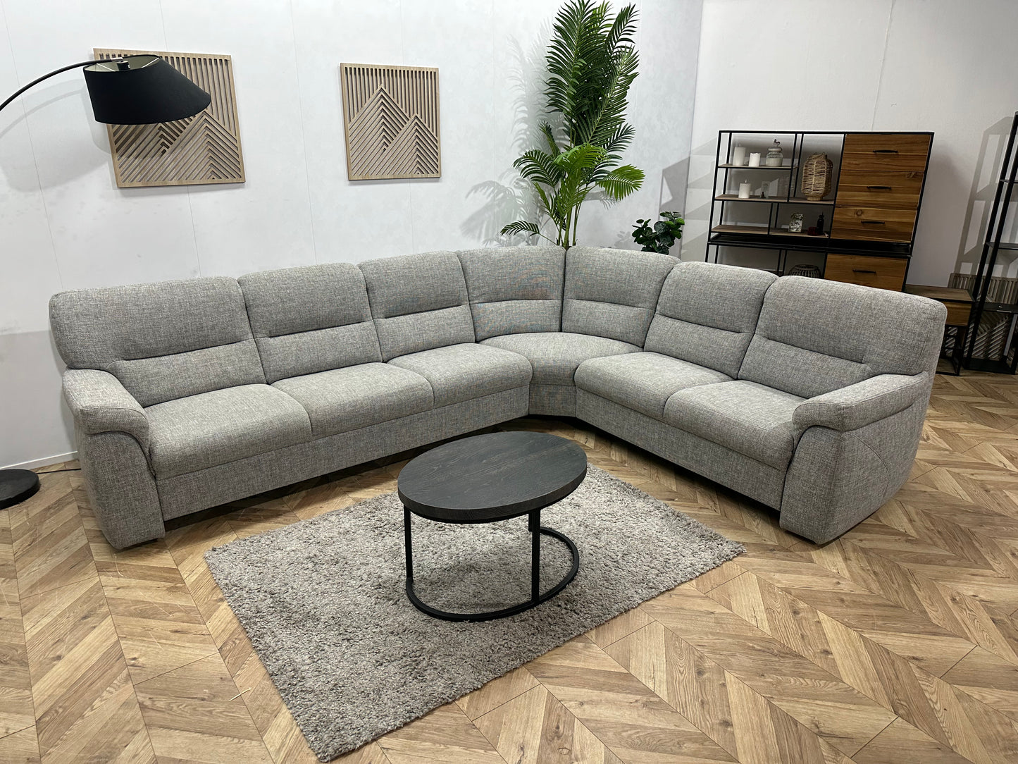 Licht Grijze Hoekbank ~ Vaste Kussens