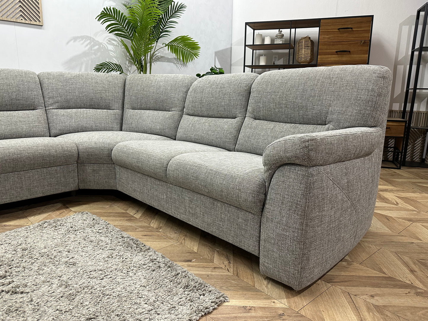 Licht Grijze Hoekbank ~ Vaste Kussens