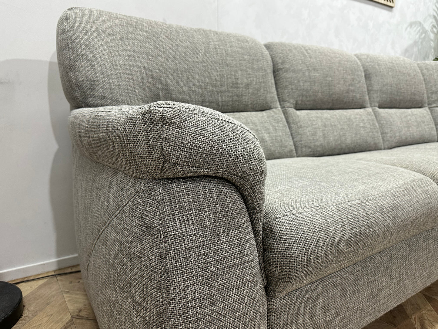 Licht Grijze Hoekbank ~ Vaste Kussens