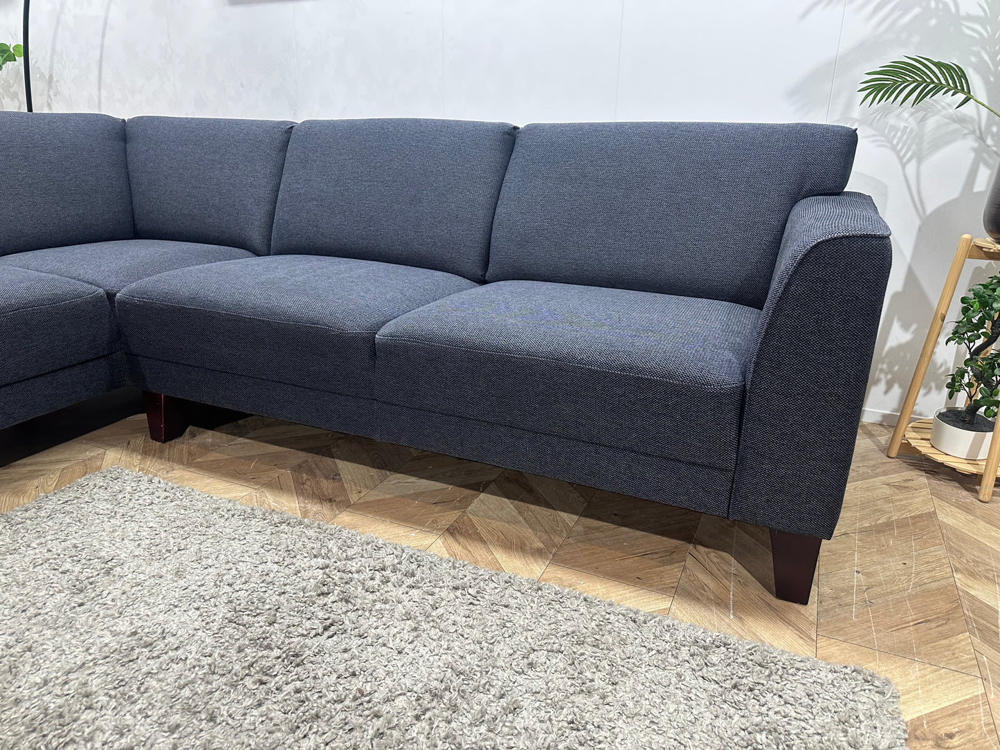 Montèl Donker Blauwe Hoekbank ~ Vaste Kussens