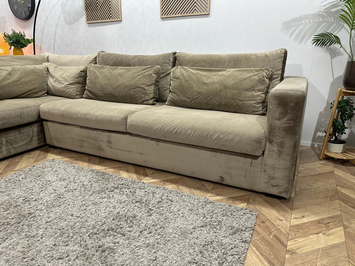 Beige Velvet Hoekbank ~ Losse Kussens Met Afneembare Hoezen