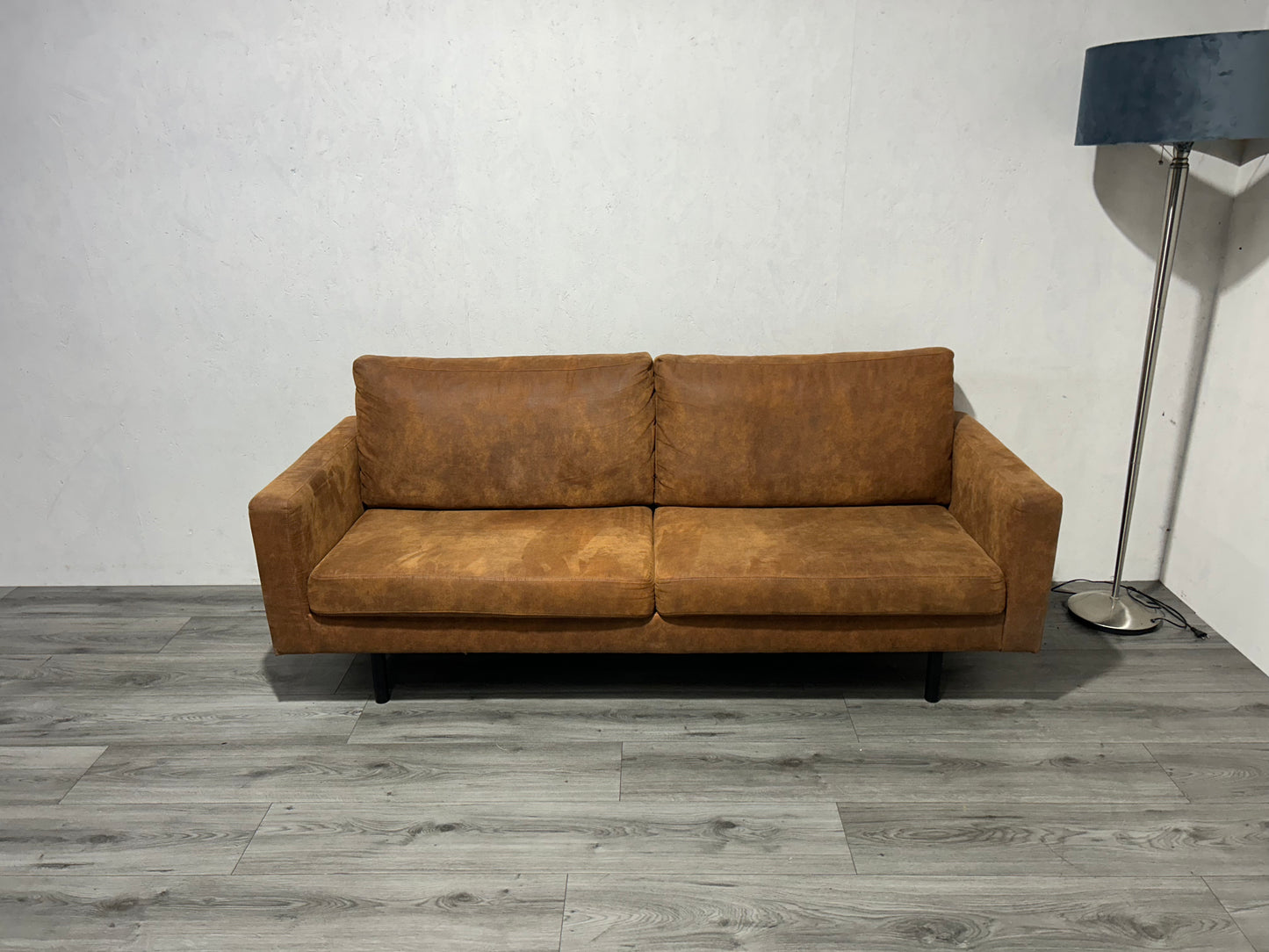 Cognac Bruine Suéde Leren 2-Zits Bank ~ Nieuwstaat