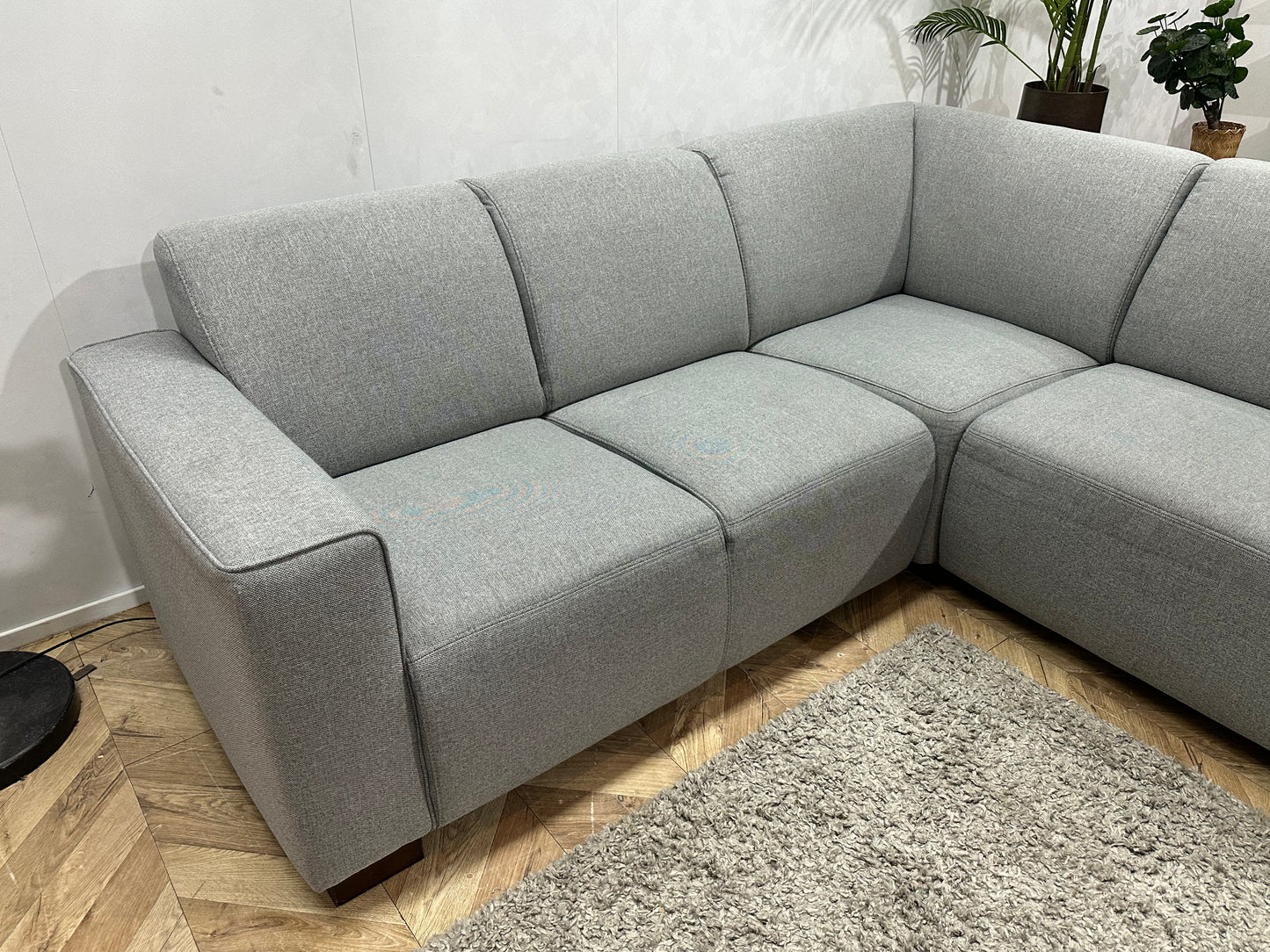 Grijze Hoekbank ~ Vaste Kussens