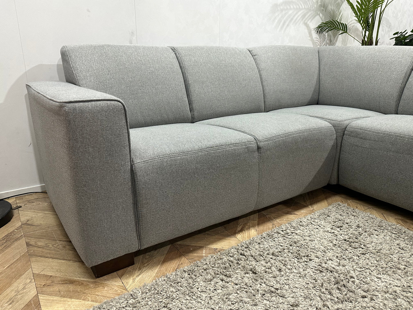 Grijze Hoekbank ~ Vaste Kussens