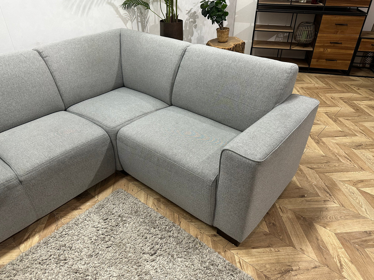 Grijze Hoekbank ~ Vaste Kussens