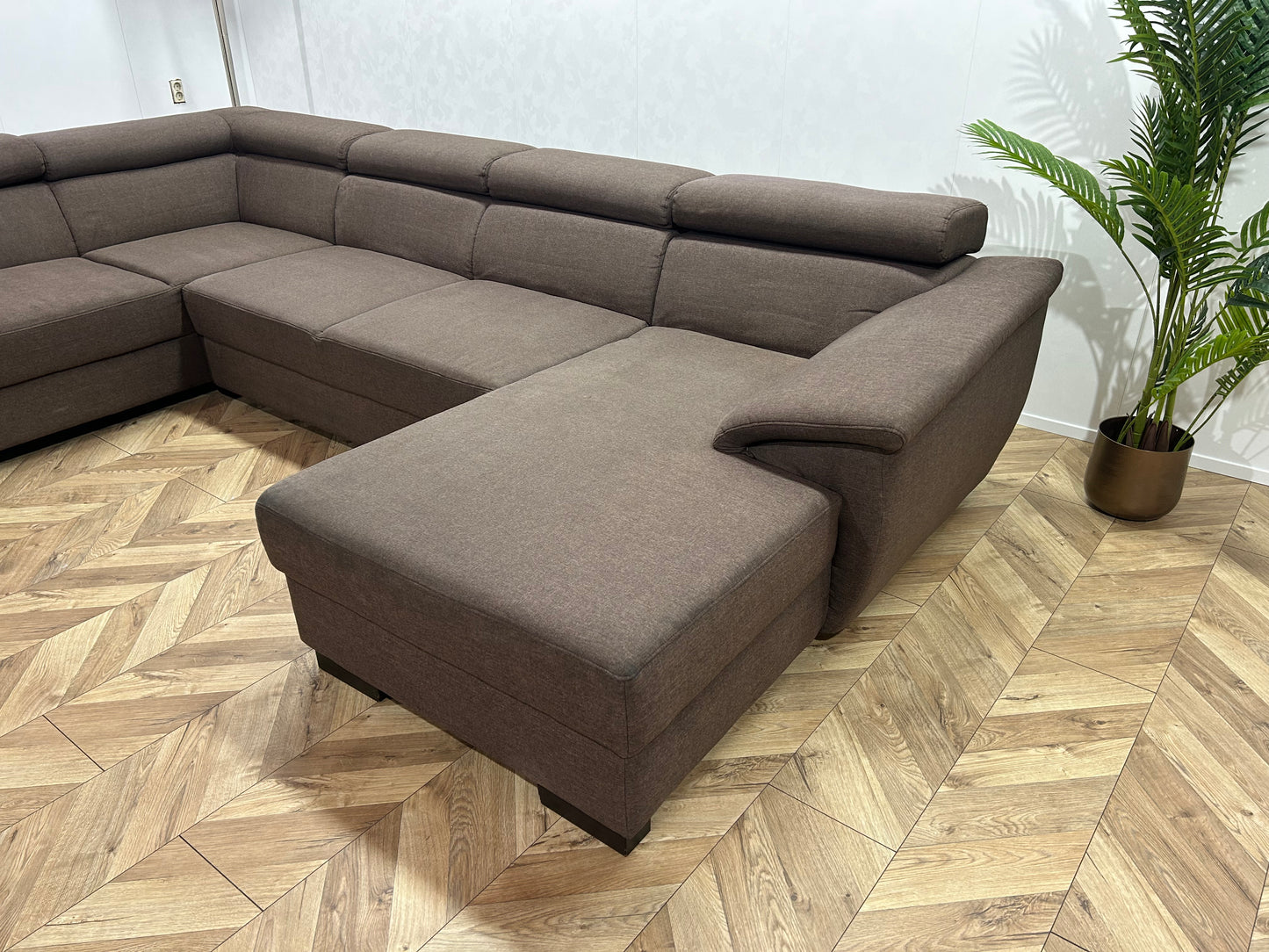 Bruine U Bank ~ Vaste Kussens