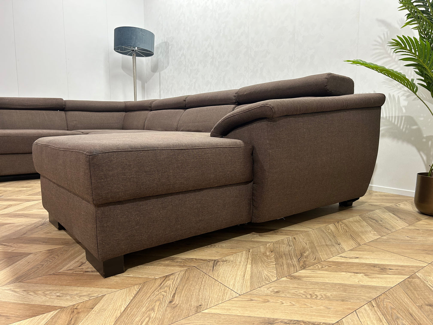 Bruine U Bank ~ Vaste Kussens