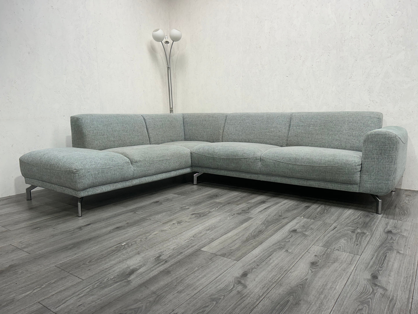 Licht Grijze Hoekbank ~ Vaste Kussens - Banken Bazaar