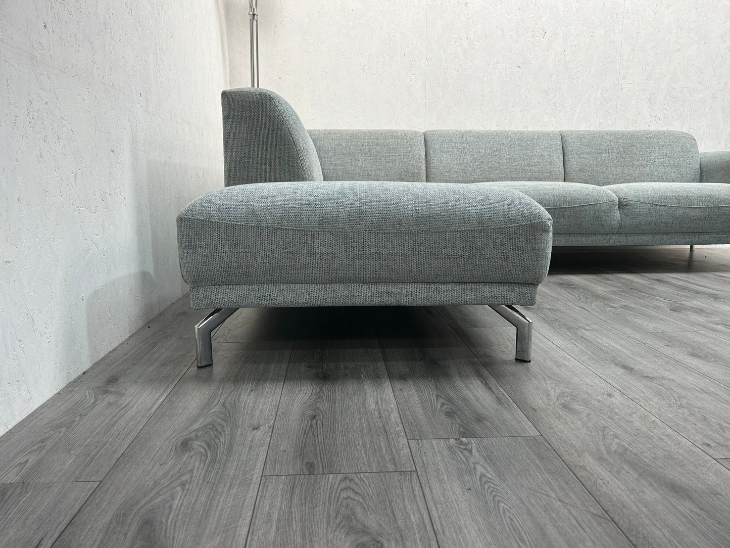 Licht Grijze Hoekbank ~ Vaste Kussens - Banken Bazaar