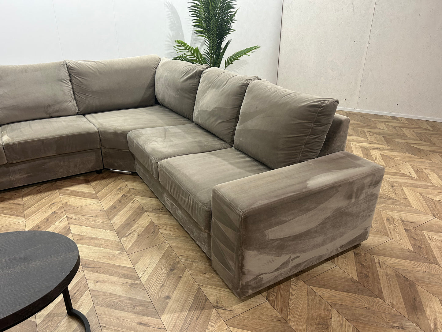 Beige Velvet U Bank ~ Losse Rugkussens Met Afneembare Hoezen