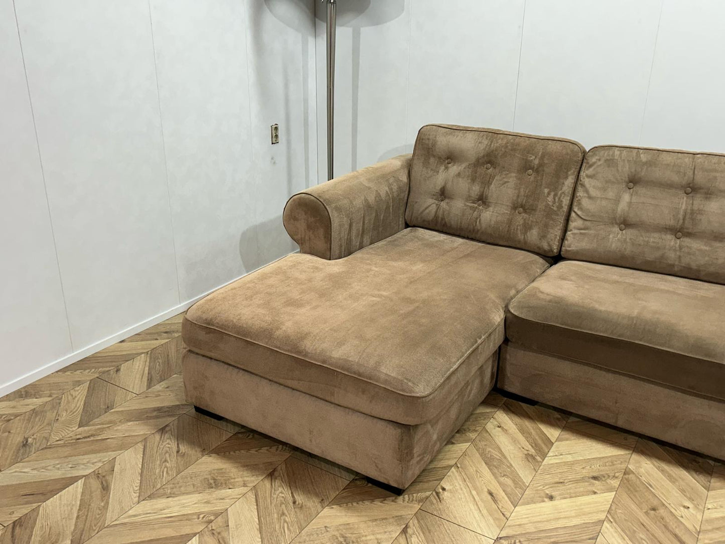 Beige Velvet Hoekbank ~ Losse Kussens Met Afneembare Hoezen