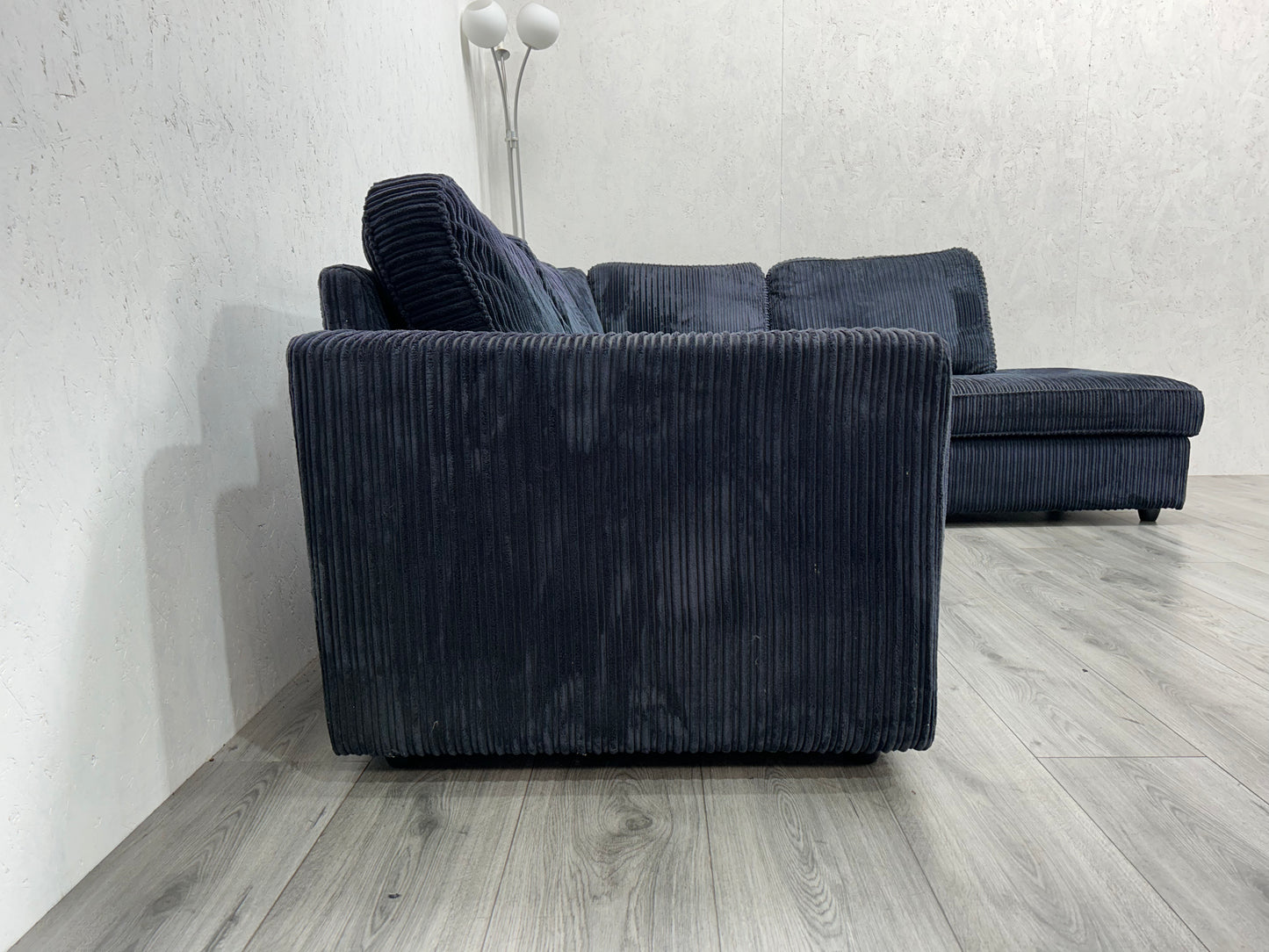 Donker Blauwe Ribstof Hoekbank ~ Nieuwstaat - Banken Bazaar