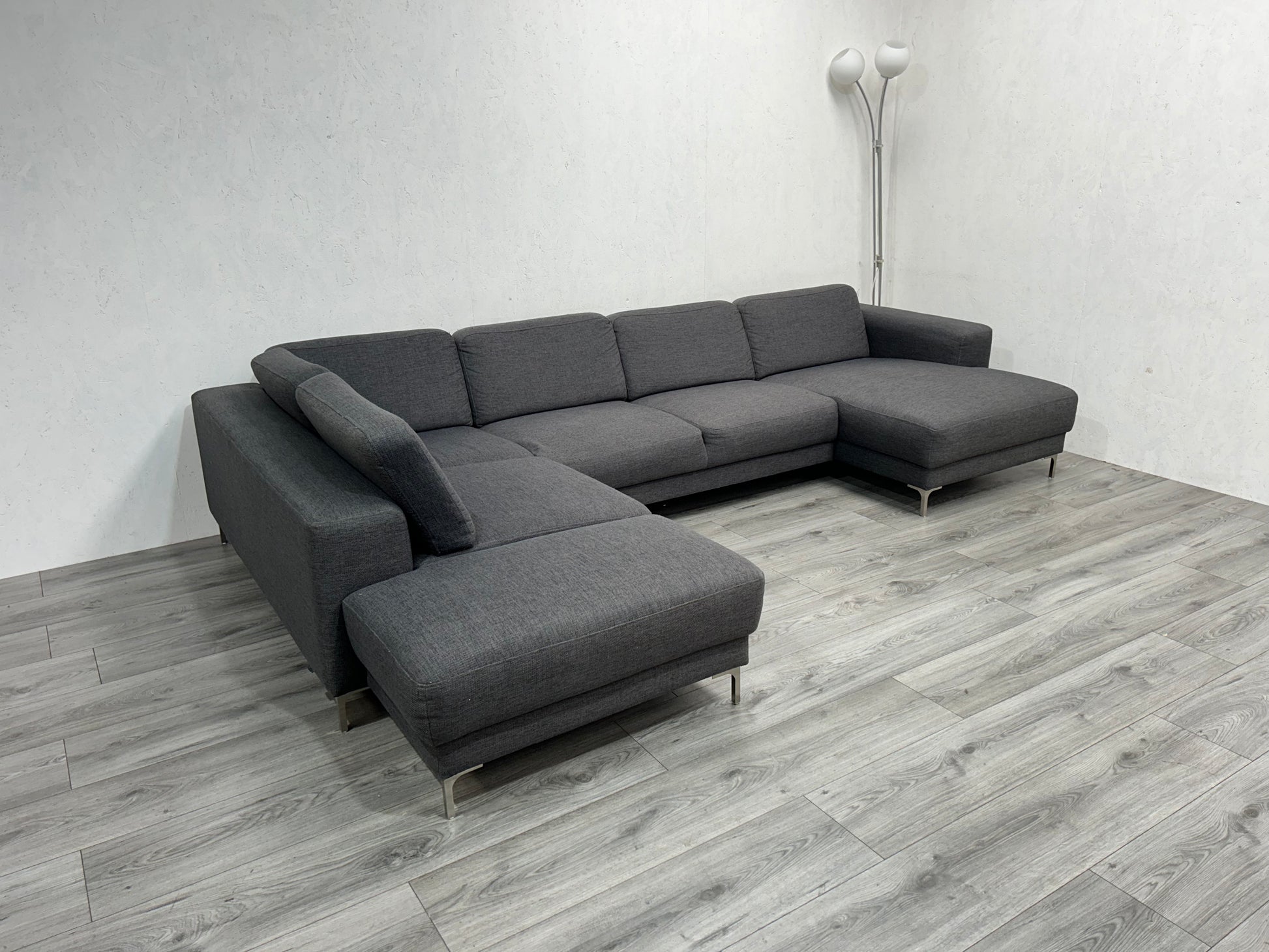 Antraciet U Bank ~ Losse Rugkussens - Banken Bazaar