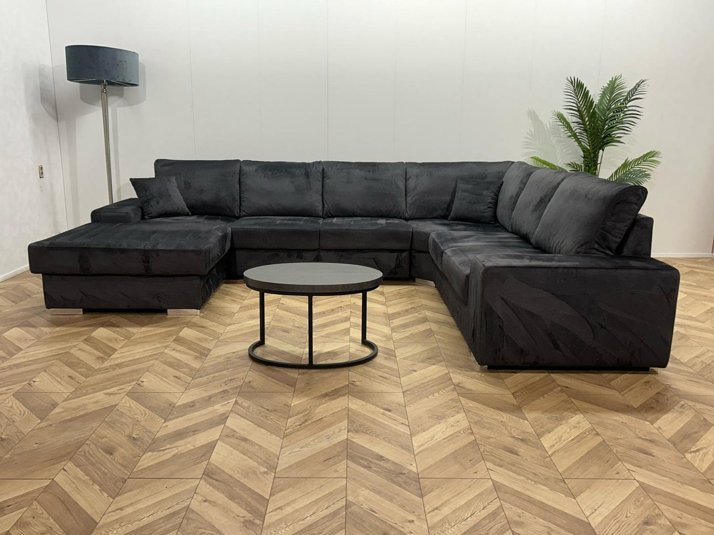 Antraciet Velvet U Bank ~ Nieuwstaat