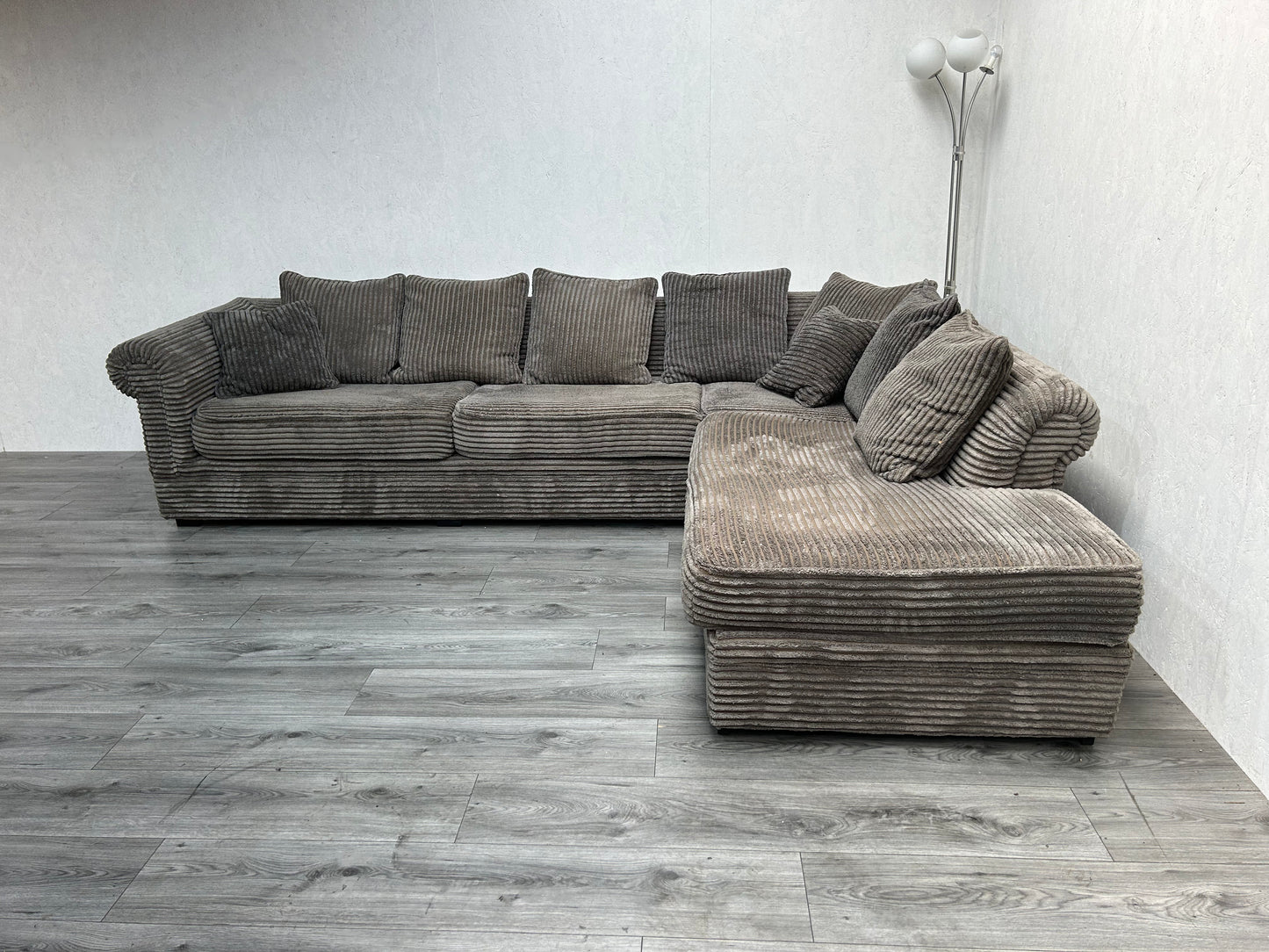 Antraciet Ribstof Hoekbank ~ Losse Kussens Met Afneembare Hoezen - Banken Bazaar