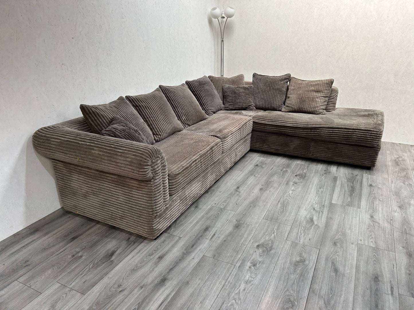 Antraciet Ribstof Hoekbank ~ Losse Kussens Met Afneembare Hoezen - Banken Bazaar