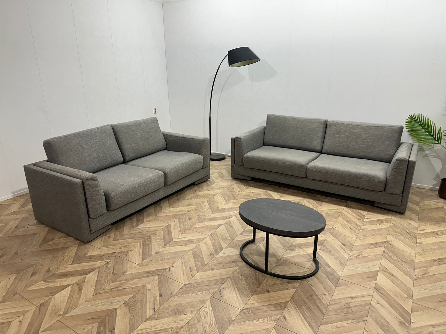 Grijze Banken Set ~ Losse Kussens Met Afneembare Hoezen